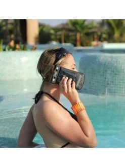 Over Board Overboard Waterproof Phone Case Large – Aqua 7 Over Board Overboard Waterproof Phone Case Large – Aqua -Airush shop Overboard Waterproof Phone Case Pouch 5